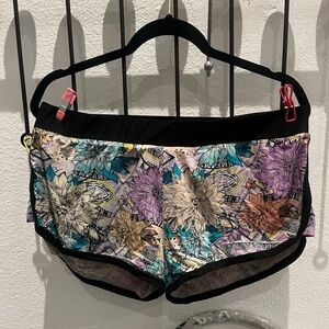 Body Glove ladies XL shorts